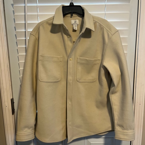 Cream shacket - Picture 1 of 2